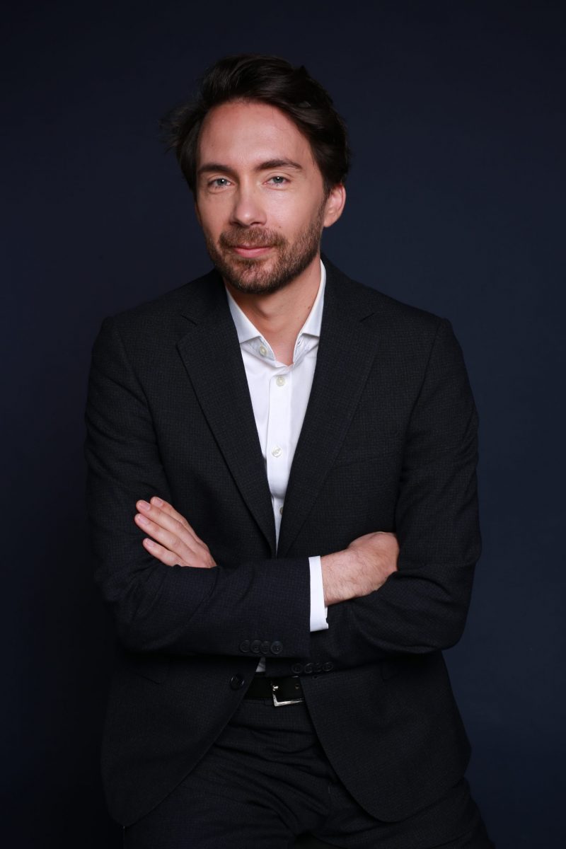 Portrait de Romain Heriaud, spécialiste en recrutement juridique chez Ryse Partners